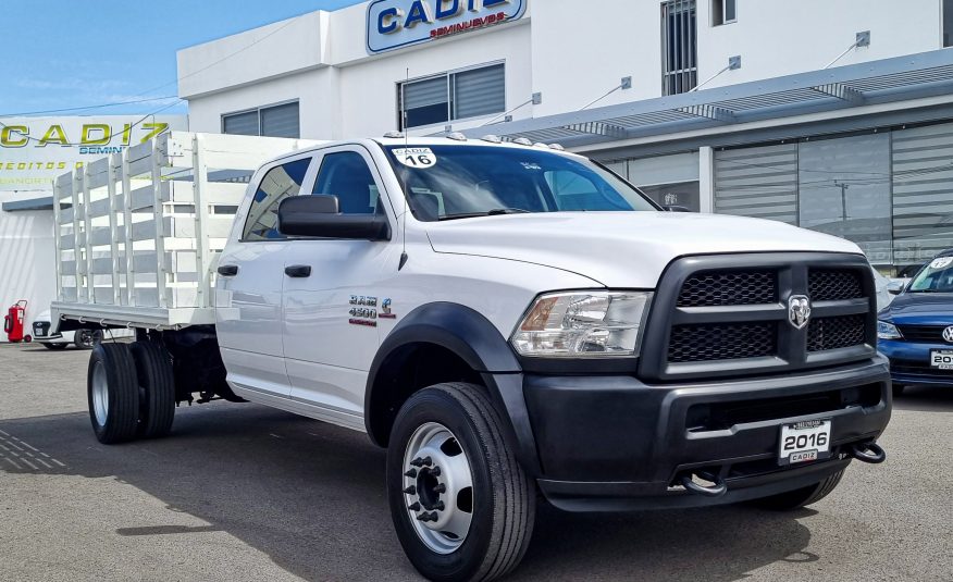 DODGE RAM 4500 DOBLE CABINA / CAJA REDILAS 2016