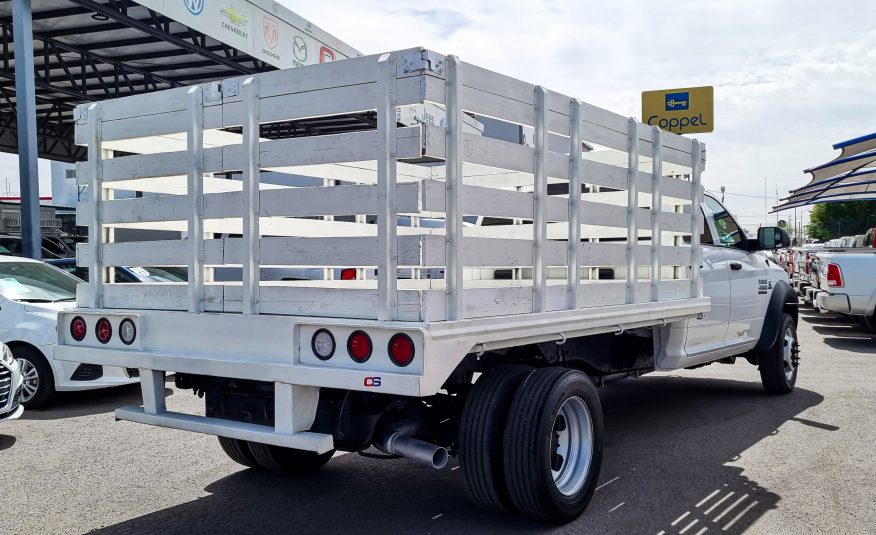 DODGE RAM 4500 DOBLE CABINA / CAJA REDILAS 2016