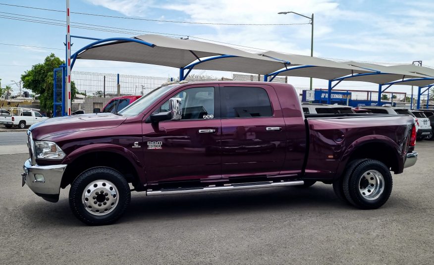 DODGE RAM 3500 LARAMIE 4X4 DOBLE CABINA 2012