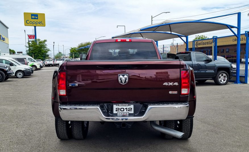 DODGE RAM 3500 LARAMIE 4X4 DOBLE CABINA 2012