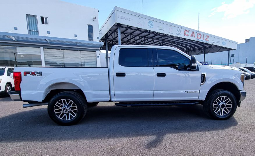 FORD F-250 SUPER DUTY BLINDAJE NIVEL V PLUS 2017